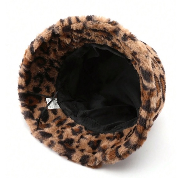 Boho Fabulous Leopard Faux Fur Fluffy Bucket Hat - Picture 2 of 3